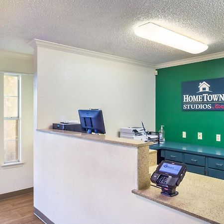 Hometowne Studios By Red Roof Dallas - North Addison - Tollway ภายนอก รูปภาพ
