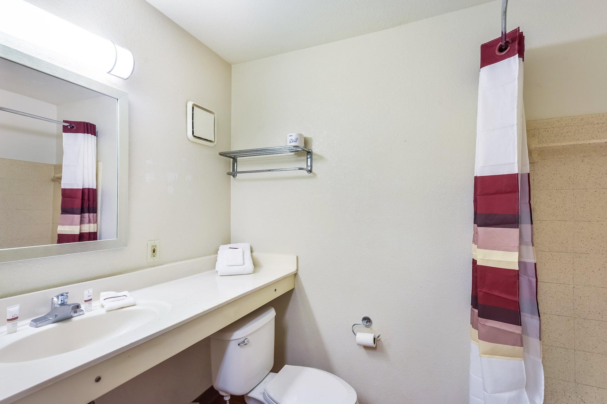 Hometowne Studios By Red Roof Dallas - North Addison - Tollway ภายนอก รูปภาพ
